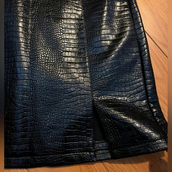 Leather mini skirt- black - Picture 5 of 6